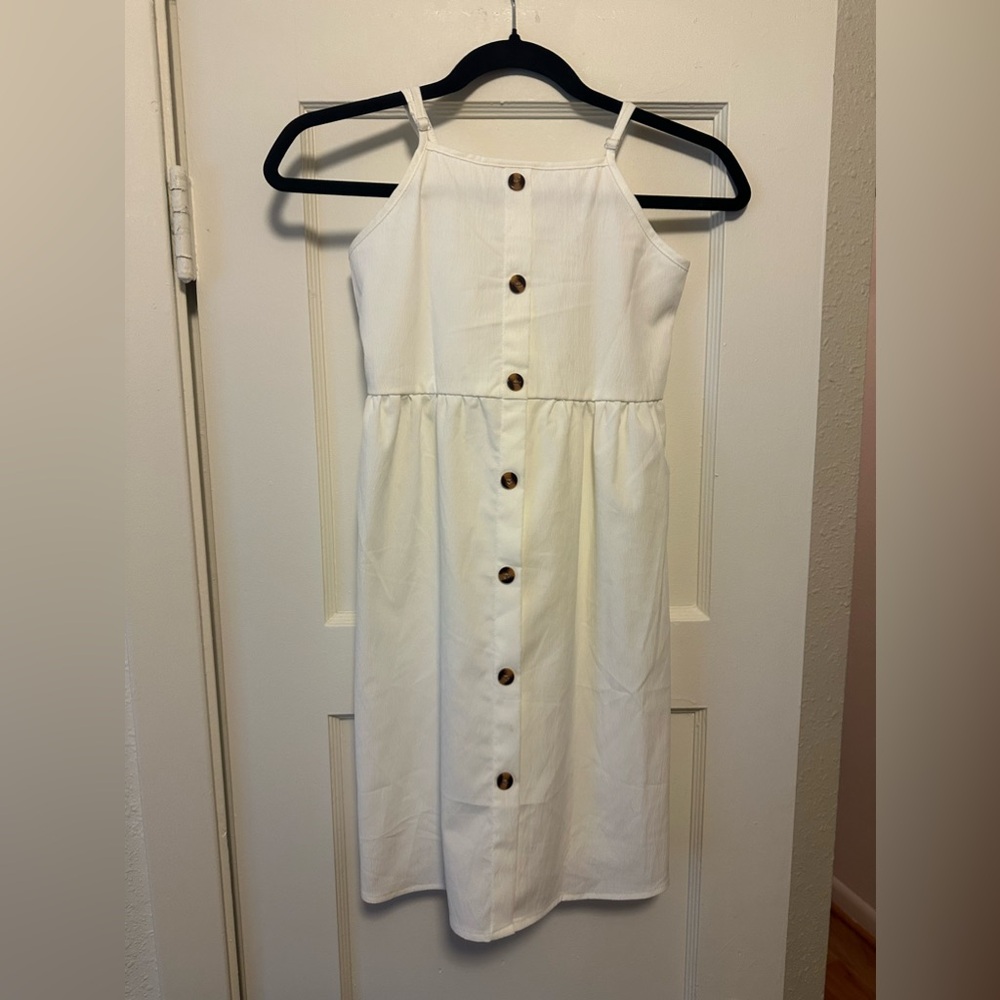 Beautiful kids white dresss